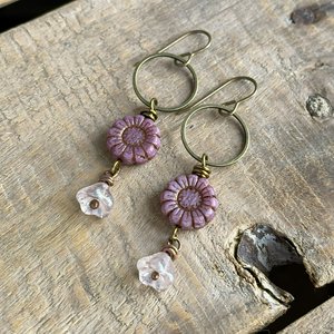 Rustic Pink Floral Earrings. Czech Glass Sunflower Bead Earrings. Blossom Earrings